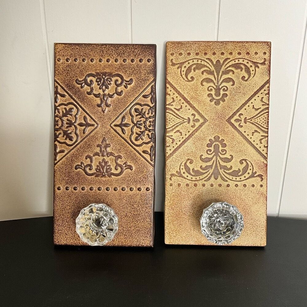 Set of 2 Home Decor Hanging Door Knobs Embossed Metal Over Wood Designs Wall Art